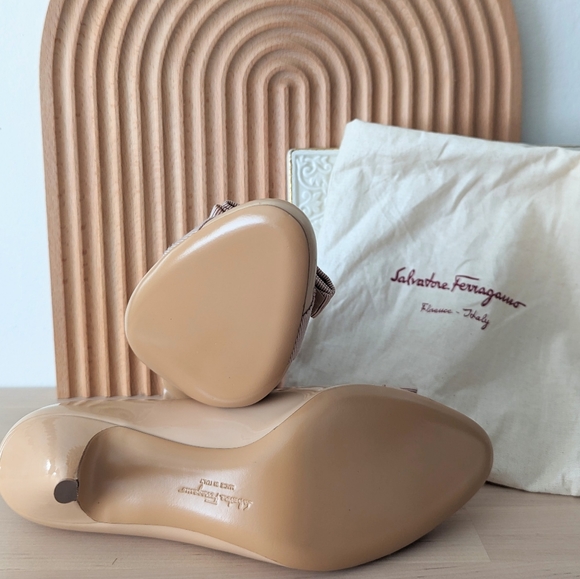 Salvatore Ferragamo Carla Heels 8 B Beige / Nude - Picture 6 of 10